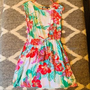 Medium Bebop Tropical Floral Bright Dress